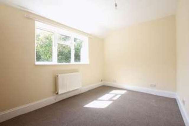  Image of 2 bedroom Flat for sale in Kings Avenue Meols Wirral CH47 at Kings Avenue  Meols, CH47 0NH