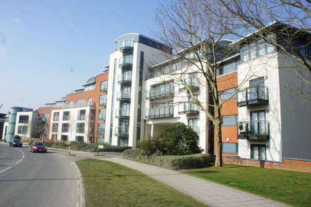  Image of 2 bedroom Apartment to rent in Kings Gate Horsham RH12 at Kings Gate  Horsham, RH12 1AE