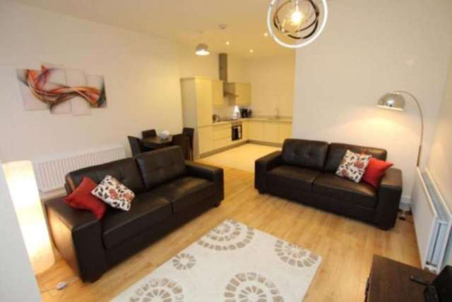 Image of 2 bedroom Apartment to rent in Kings Gate Horsham RH12 at Kings Gate  Horsham, RH12 1AE