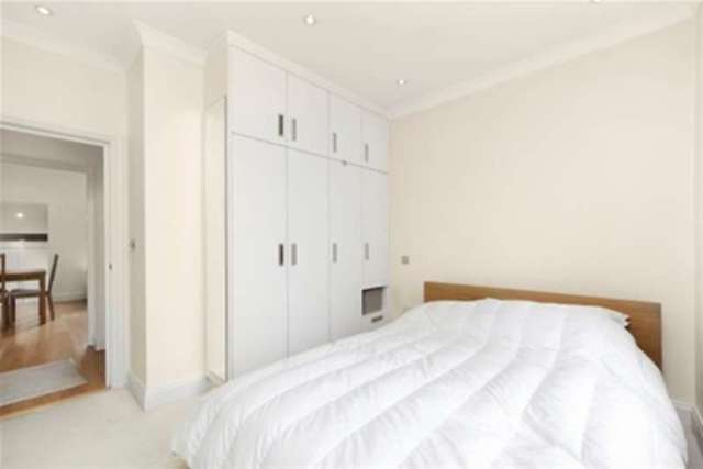  Image of 2 bedroom Property to rent in Kings Road London SW10 at London, SW10 0TU