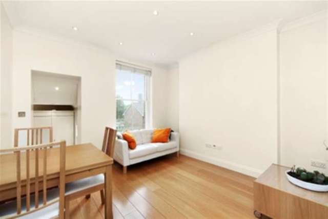  Image of 2 bedroom Property to rent in Kings Road London SW10 at London, SW10 0TU
