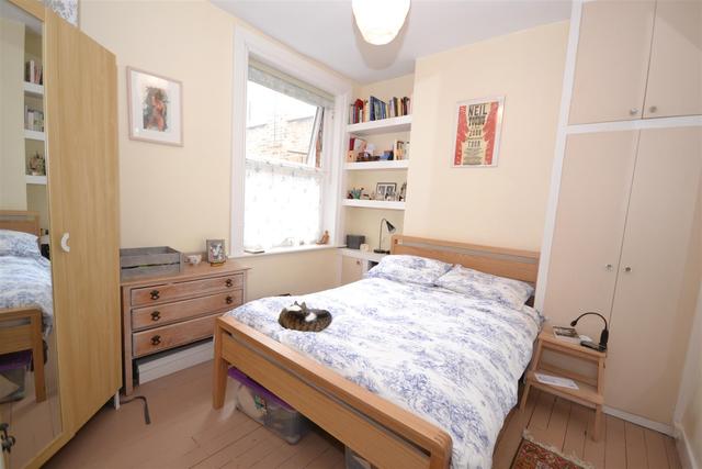  Image of 2 bedroom Property to rent in Kitchener Road London N2 at East Finchley, N2 8AS