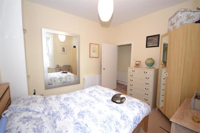  Image of 2 bedroom Property to rent in Kitchener Road London N2 at East Finchley, N2 8AS