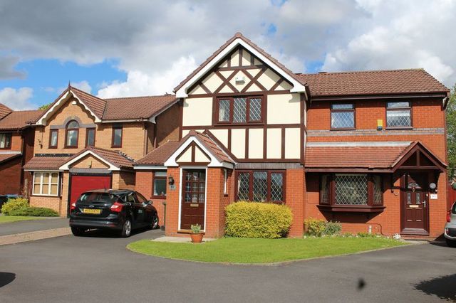  Image of 3 bedroom Semi-Detached house for sale in Knight Crescent Middleton Manchester M24 at Knight Crescent Middleton Manchester, M24 5JX
