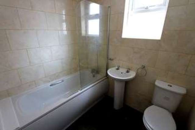  Image of 3 bedroom Terraced house to rent in Knowsley Road Bootle L20 at Knowsley Road  Bootle, L20 4NP