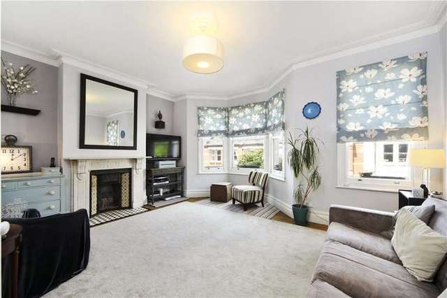  Image of 2 bedroom Flat to rent in Kyrle Road London SW11 at Kyrle Road  London, SW11 6AZ