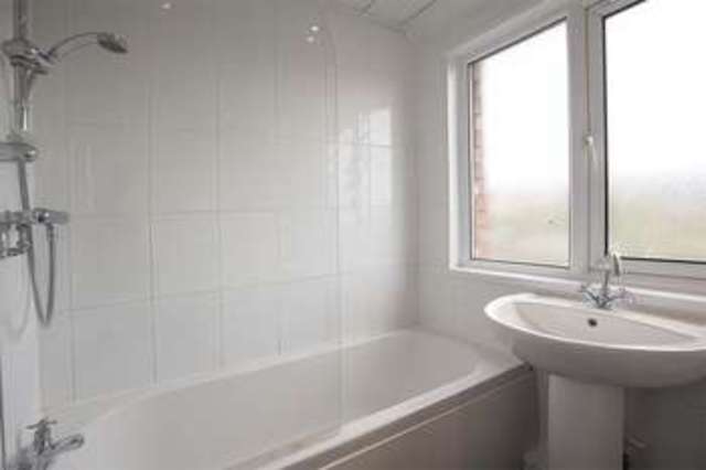  Image of 3 bedroom Terraced house to rent in Laburnum Avenue Coventry CV6 at Laburnum Avenue Coundon Coventry, CV6 1EH