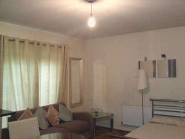  Image of Flat to rent in Lambert Street Sheffield S3 at 33 Lambert Street  Sheffield, S3 7BG