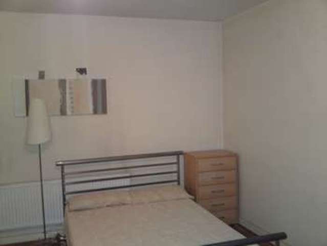  Image of Flat to rent in Lambert Street Sheffield S3 at 33 Lambert Street  Sheffield, S3 7BG