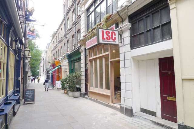  Image of 3 bedroom Apartment to rent in Lamb