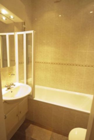  Image of 5 bedroom House Share to rent in Lauderdale Road London W9 at Maida Vale W9 London, W9 1NQ