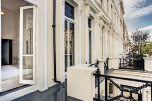  Image of 2 bedroom Apartment to rent in Lexham Gardens London W8 at Kensington W8 London, W8 6JN