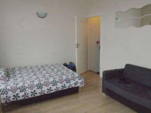  Image of Studio flat to rent in Leytonstone Road London E15 at Leytonstone Road Stratford London, E15 1SE
