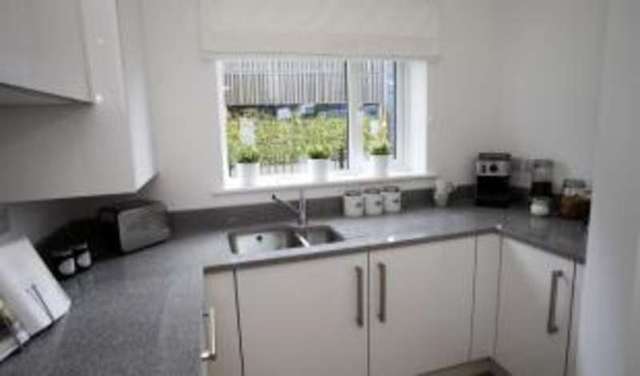  Image of 2 bedroom Flat for sale in Bowling Green Close Bletchley Milton Keynes MK2 at Off Bowling Green Lane Bletchley Fenny Stratford, MK2 2FF