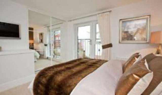  Image of 1 bedroom Flat for sale in Bowling Green Close Bletchley Milton Keynes MK2 at Off Bowling Green Lane Bletchley Fenny Stratford, MK2 2FF