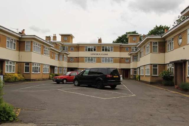  Image of 2 bedroom Flat for sale in Lincoln Close Woodside Croydon SE25 at Lincoln Close  London, SE25 5ET