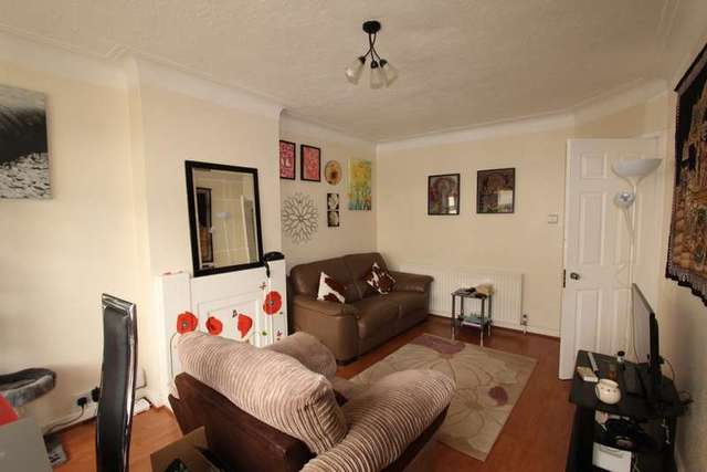  Image of 2 bedroom Flat for sale in Lincoln Close Woodside Croydon SE25 at Lincoln Close  London, SE25 5ET