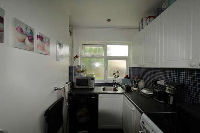  Image of 2 bedroom Flat for sale in Lincoln Close Woodside Croydon SE25 at Lincoln Close  London, SE25 5ET