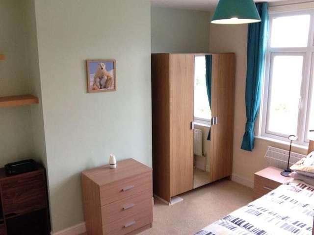  Image of 1 bedroom Detached house to rent in Lingfield Road Gravesend DA12 at Gravesend  Kent, DA12 5AH