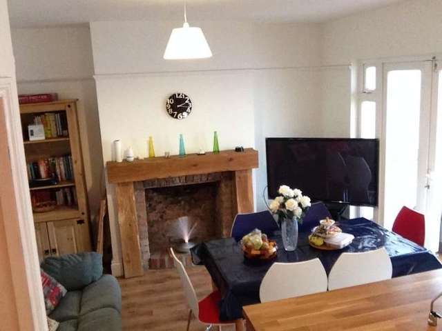  Image of 1 bedroom Detached house to rent in Lingfield Road Gravesend DA12 at Gravesend  Kent, DA12 5AH