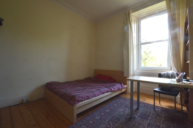  Image of 3 bedroom Flat to rent in Livingstone Place Edinburgh EH9 at Newington Edinburgh Edinburgh, EH9 1PA