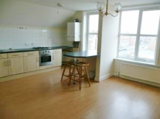  Image of 1 bedroom Flat to rent in London Road Portsmouth PO2 at North End Portsmouth North End, PO2 9JE