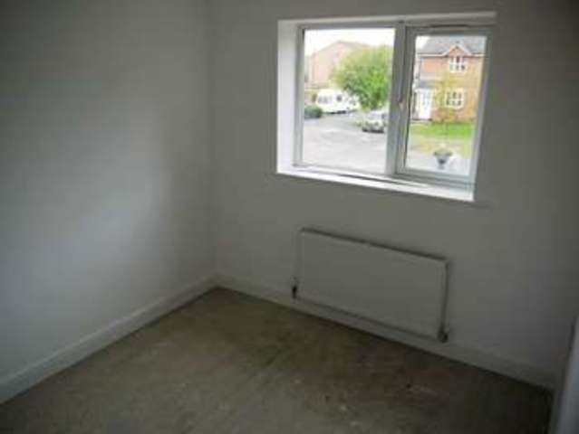  Image of 3 bedroom Terraced house to rent in Longfellow Drive New Ferry Wirral CH62 at Longfellow Drive  Wirral, CH62 5JS