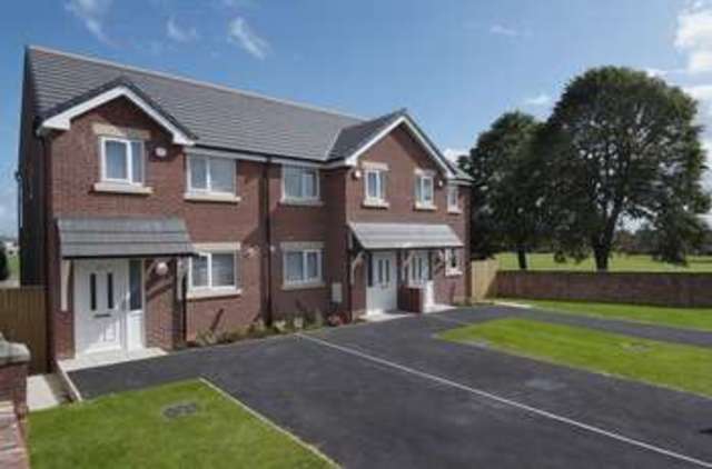  Image of 3 bedroom Terraced house to rent in Longfellow Drive New Ferry Wirral CH62 at Longfellow Drive  Wirral, CH62 5JS