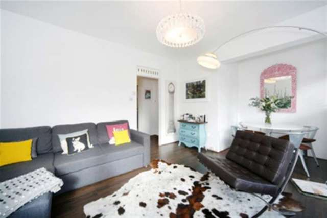  Image of 2 bedroom Flat to rent in Portobello Court Westbourne Grove London W11 at London, W11 2DG