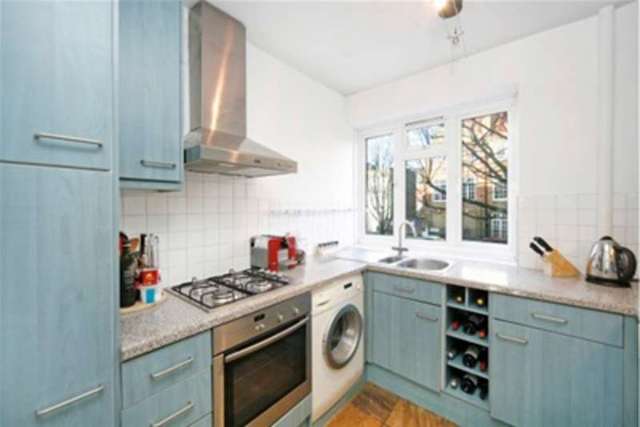  Image of 2 bedroom Flat to rent in Portobello Court Westbourne Grove London W11 at London, W11 2DG