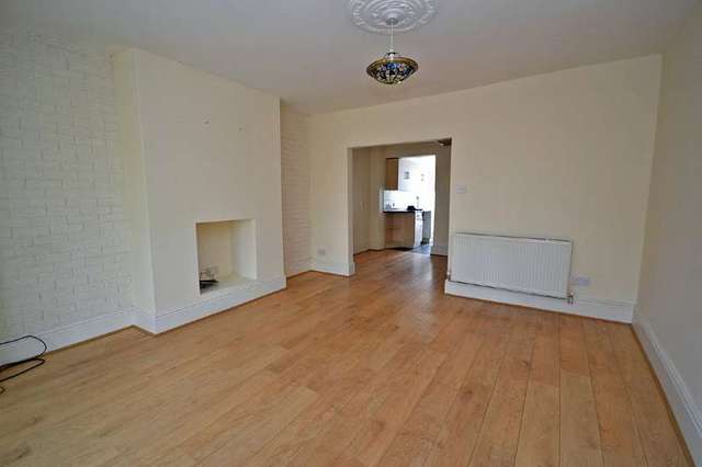  Image of 3 bedroom Terraced house to rent in Low Moor Lane Woolley Wakefield WF4 at Woolley Wakefield West Yorkshire, WF4 2LJ