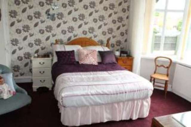  Image of 2 bedroom Semi-Detached house for sale in Loxley Road Stratford-upon-Avon CV37 at Stratford-upon-Avon Warwickshire Stratford upon Avon, CV37 7DR