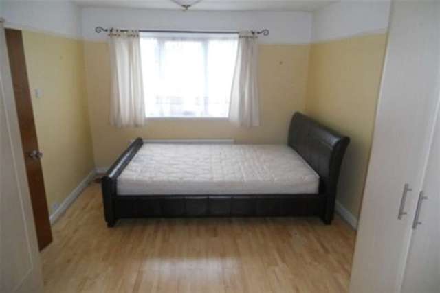  Image of 3 bedroom Semi-Detached house to rent in Lundy Avenue Chorlton Cum Hardy Manchester M21 at Manchester, M21 7JW