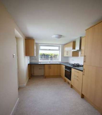  Image of 3 bedroom Terraced house to rent in Manor Road Harlington Doncaster DN5 at Manor Road Harlington Doncaster, DN5 7JD