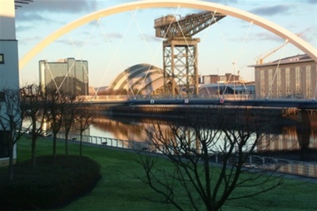  Image of 2 bedroom Flat to rent in Mavisbank Gardens Govan Glasgow G51 at Kinning Park Glasgow Glasgow, G51 1HL