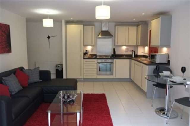  Image of 2 bedroom Flat to rent in Sandy Lane Woking GU22 at Woking, GU22 8BW