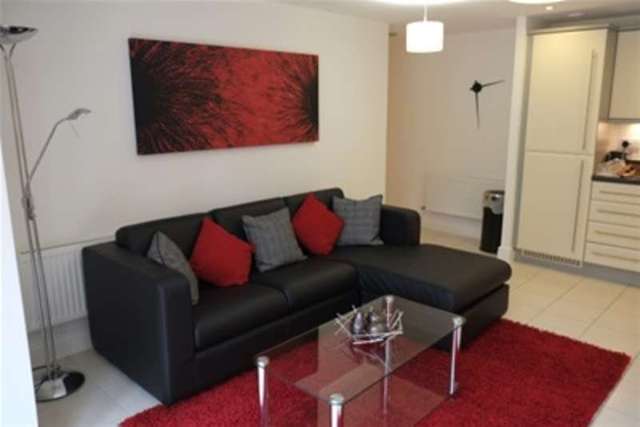  Image of 2 bedroom Flat to rent in Sandy Lane Woking GU22 at Woking, GU22 8BW