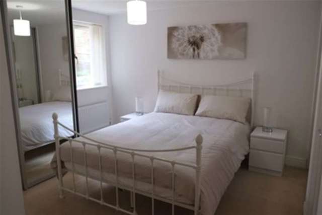  Image of 2 bedroom Flat to rent in Sandy Lane Woking GU22 at Woking, GU22 8BW