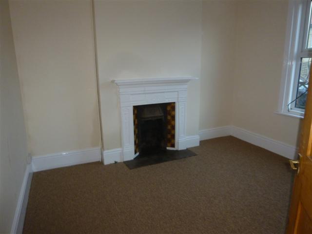  Image of 2 bedroom Semi-Detached house to rent in Meadow Road Worthing BN11 at Worthing, BN11 2SJ