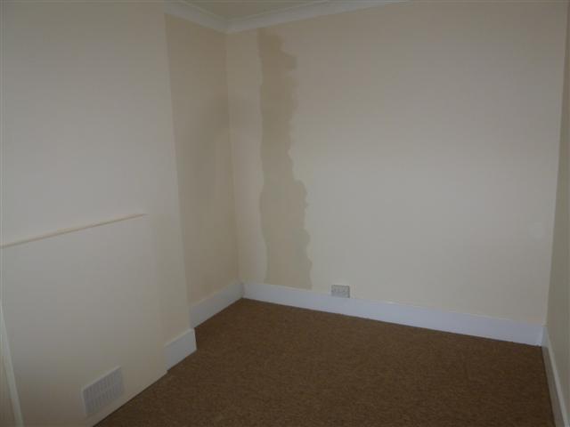  Image of 2 bedroom Semi-Detached house to rent in Meadow Road Worthing BN11 at Worthing, BN11 2SJ
