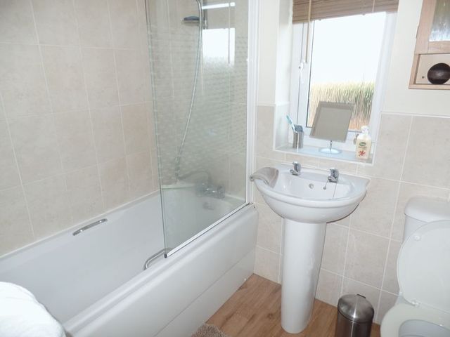  Image of 2 bedroom Semi-Detached house to rent in Mercury Close North Hykeham Lincoln LN6 at Mercury Close North Hykeham Lincoln, LN6 9FH