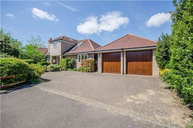  Image of 4 bedroom Detached house for sale in Merryvale Shelford Road Trumpington Cambridge CB2 at Shelford Road  Trumpington, CB2 9FJ