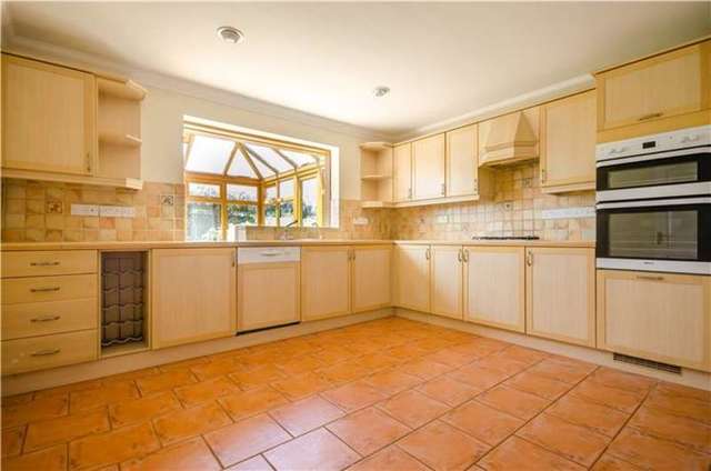  Image of 4 bedroom Detached house for sale in Merryvale Shelford Road Trumpington Cambridge CB2 at Shelford Road  Trumpington, CB2 9FJ