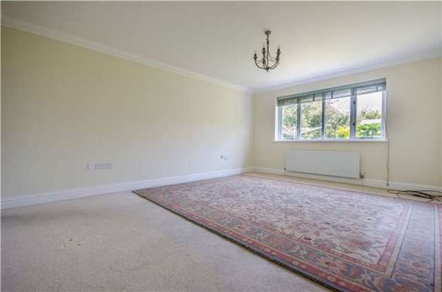  Image of 4 bedroom Detached house for sale in Merryvale Shelford Road Trumpington Cambridge CB2 at Shelford Road  Trumpington, CB2 9FJ