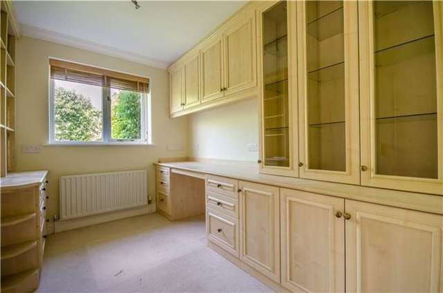  Image of 4 bedroom Detached house for sale in Merryvale Shelford Road Trumpington Cambridge CB2 at Shelford Road  Trumpington, CB2 9FJ