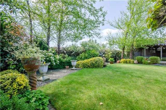  Image of 4 bedroom Detached house for sale in Merryvale Shelford Road Trumpington Cambridge CB2 at Shelford Road  Trumpington, CB2 9FJ
