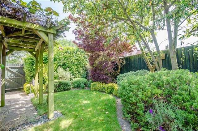  Image of 4 bedroom Detached house for sale in Merryvale Shelford Road Trumpington Cambridge CB2 at Shelford Road  Trumpington, CB2 9FJ
