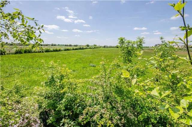  Image of 4 bedroom Detached house for sale in Merryvale Shelford Road Trumpington Cambridge CB2 at Shelford Road  Trumpington, CB2 9FJ