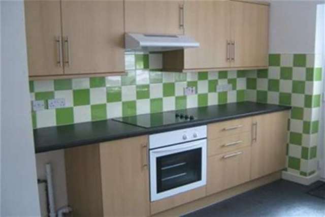  Image of 2 bedroom Semi-Detached house to rent in Merton Park Penmaenmawr LL34 at Penmaenmawr, LL34 6DH
