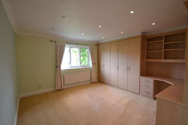  Image of 5 bedroom Detached house to rent in Middle Farm Place Effingham Leatherhead KT24 at Middle Farm Place Effingham Leatherhead, KT24 5LA